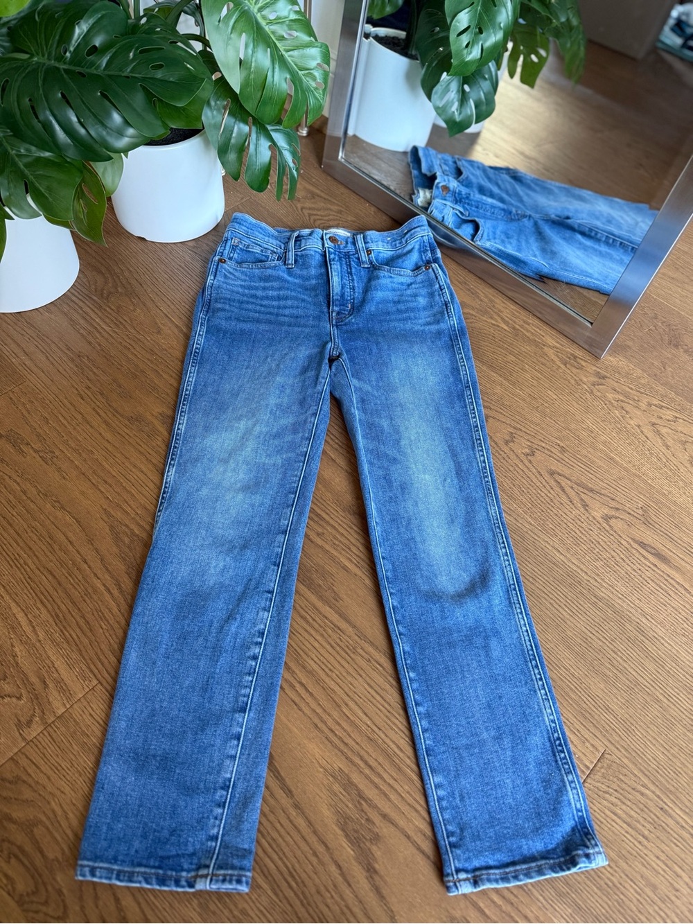 Women’s Madewell Stovepipe Soft Classic Mid Wash Blue Straight Jeans 26 (NWOT)